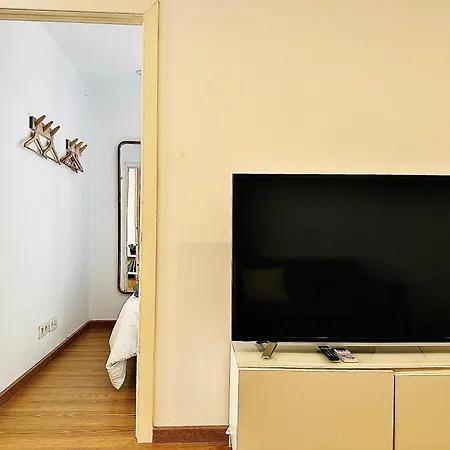 Urban Oasis Apartments & Suites דירה ברצלונה